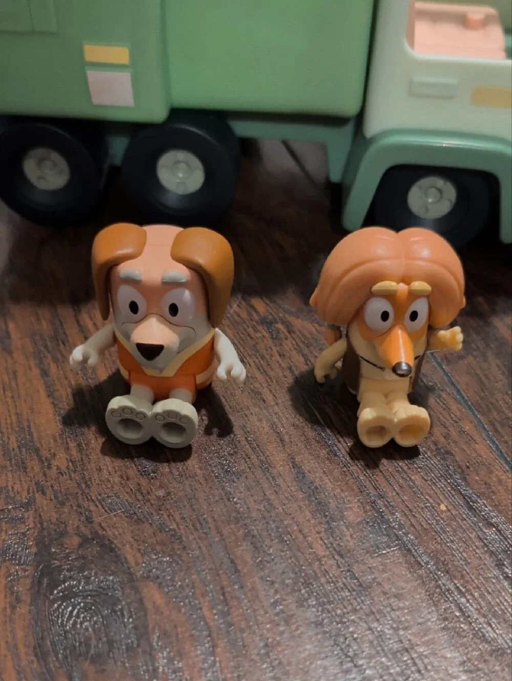 Children's Green Garbage Truck Toy with Orange Figures